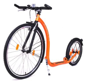 Oranje, de Kickbike Sport G4