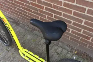 Het zadel van de Kostka Tour loopfiets